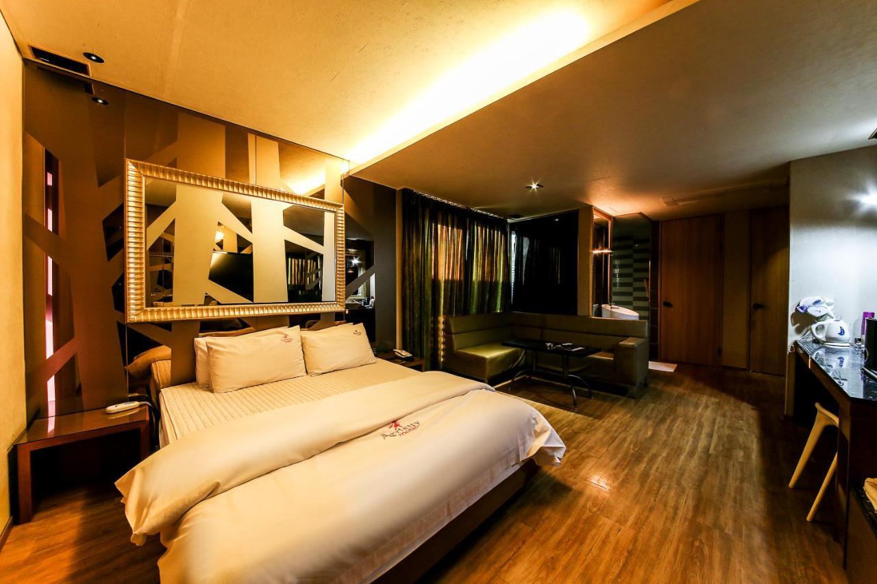 Gyeongju Arrietty Motel Dış mekan fotoğraf